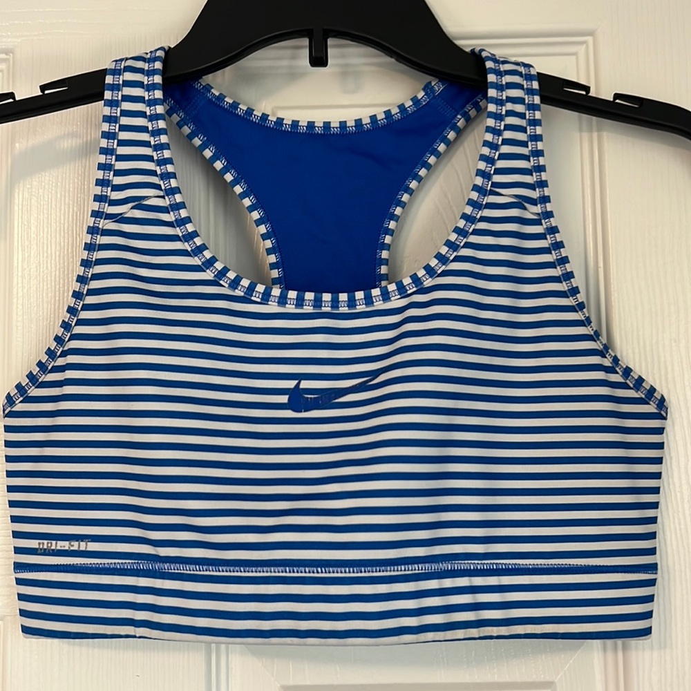 Nike Pro Sports Bra